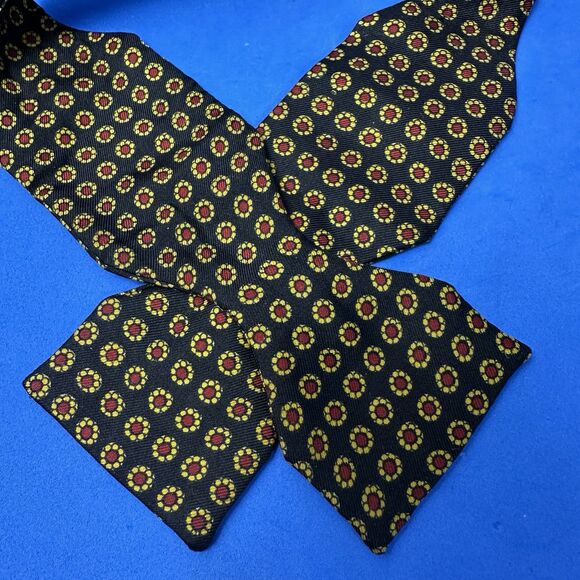 Vintage London Beau Silk Bow Tie Black Red Yellow Geometric Medallion Made USA - Picture 2 of 13